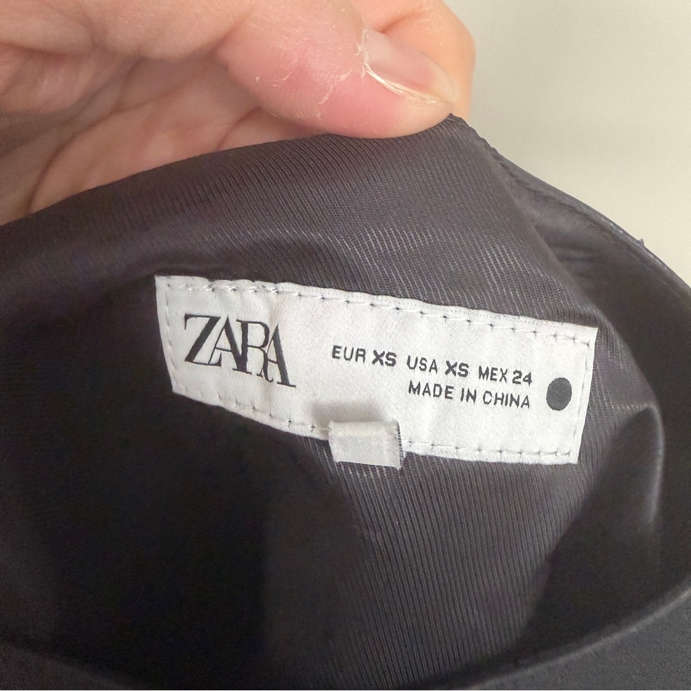 Zara Elegant Black Sleeveless Dress with Floral Embroidery size XS - Picture 2 of 4